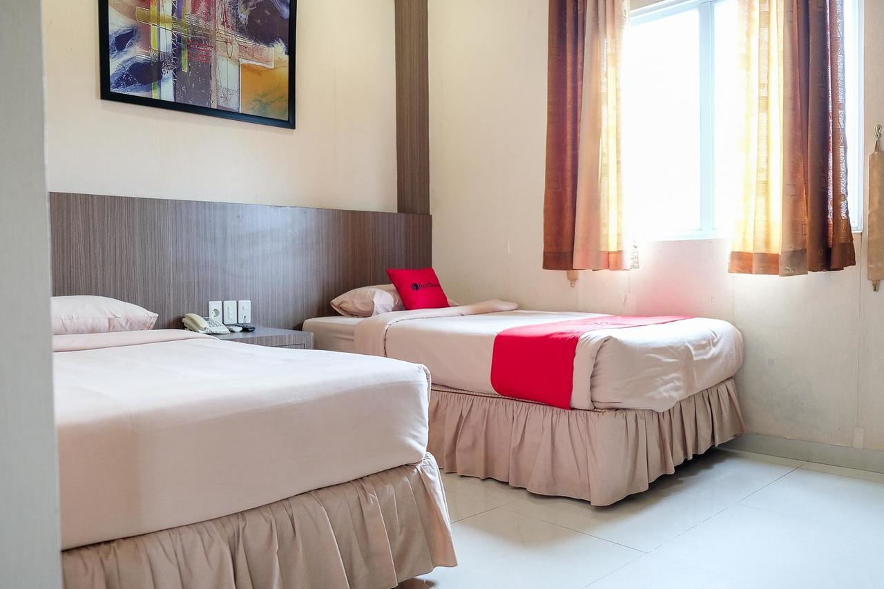 Reddoorz Plus Near Living World Pekanbaru Exterior foto