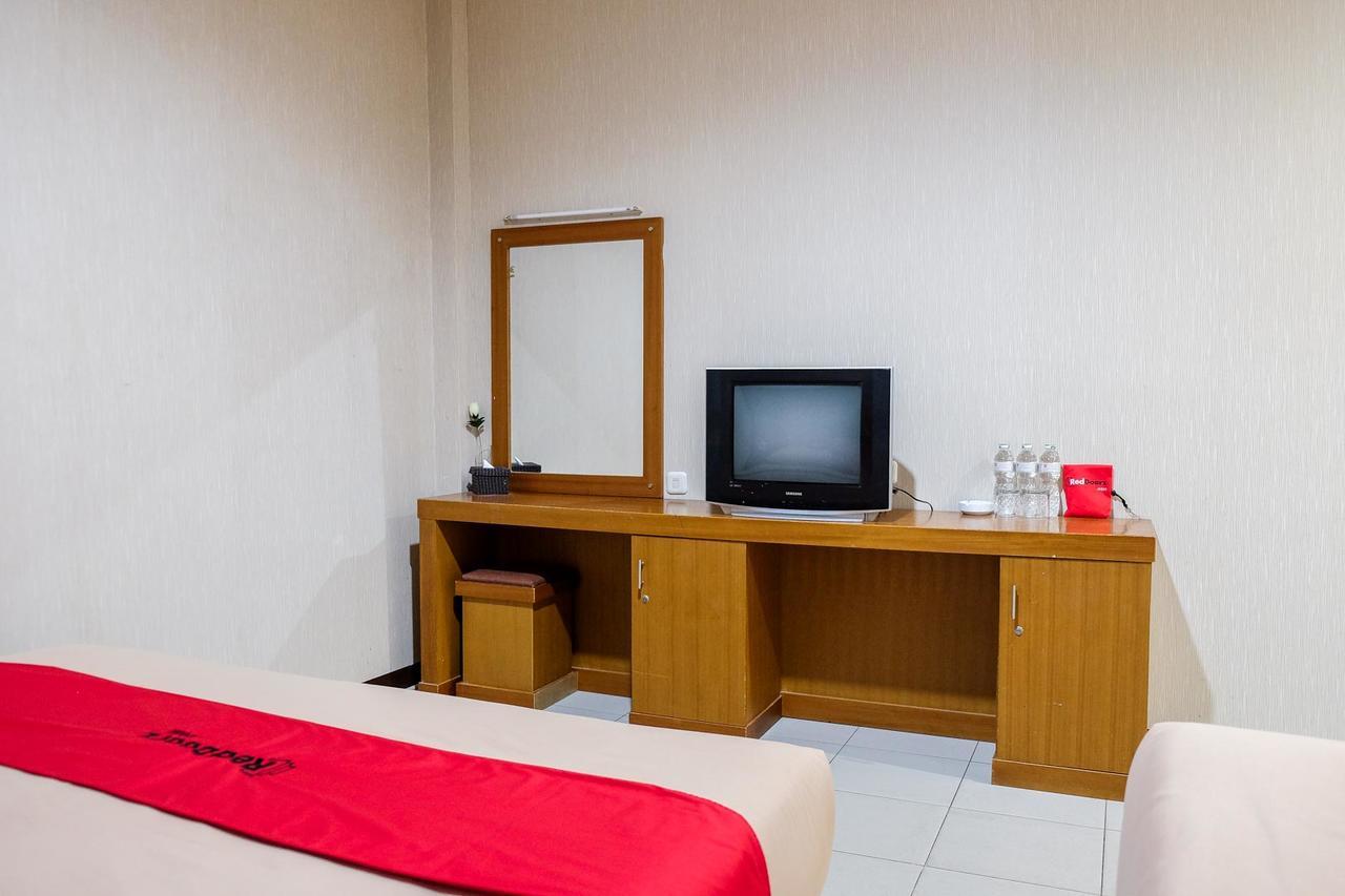 Reddoorz Plus Near Living World Pekanbaru Exterior foto